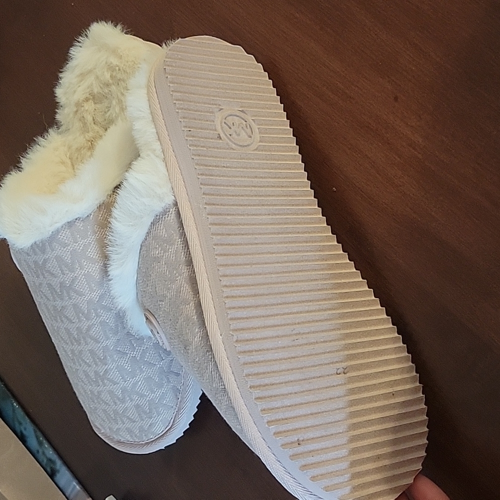Michael kors slippers - Picture 3 of 5